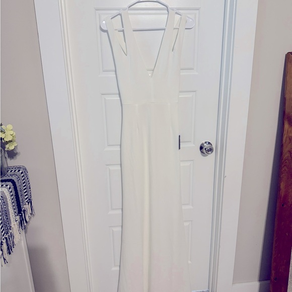 White formal dress. - Picture 2 of 2
